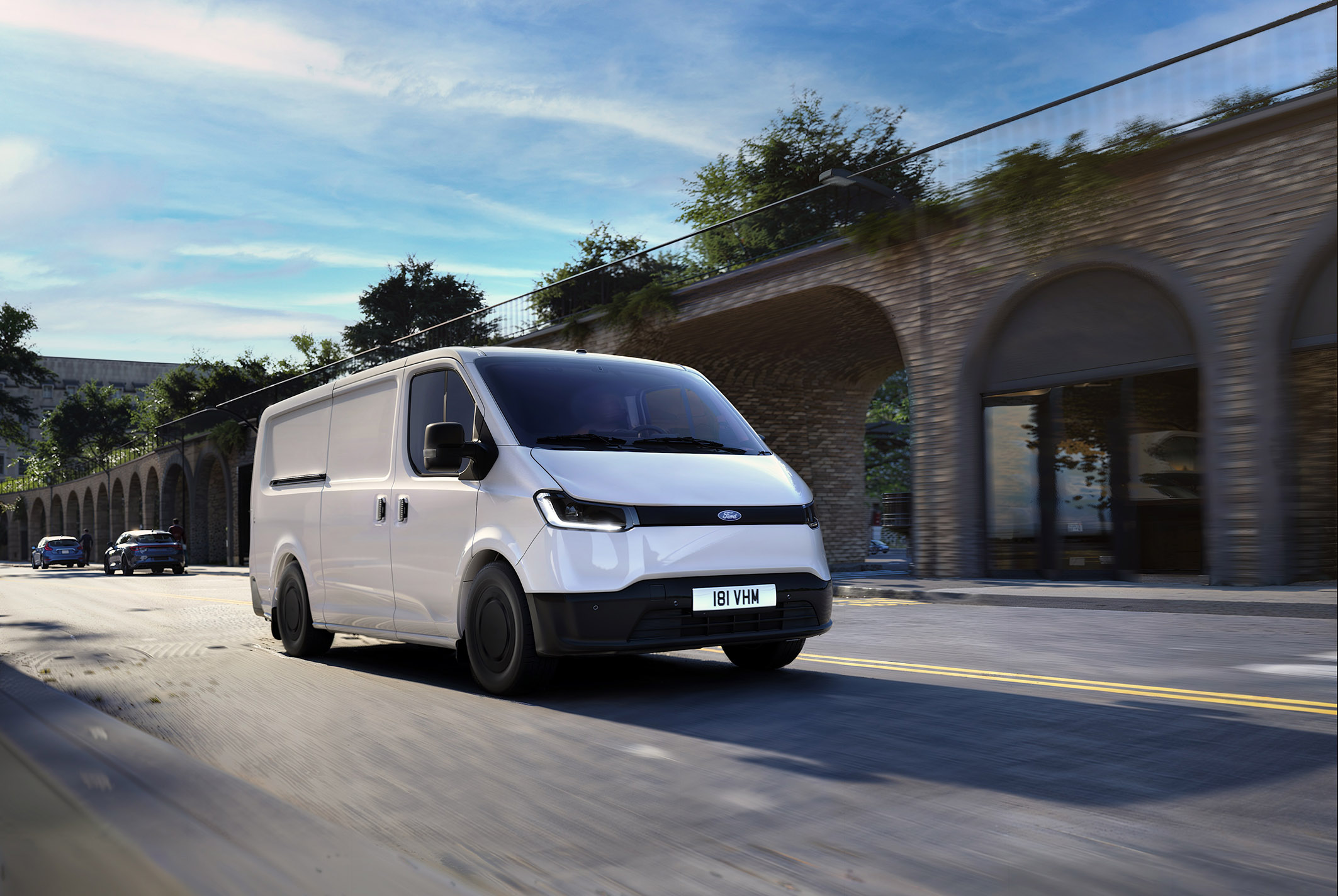 Ford Transit City elétrica chega com autonomia de 250 km, três versões e manutenção mais barata para transporte urbano de cargas.